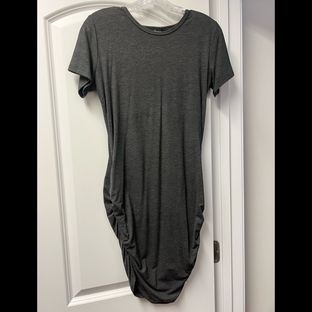 Fitted cotton maternity dress